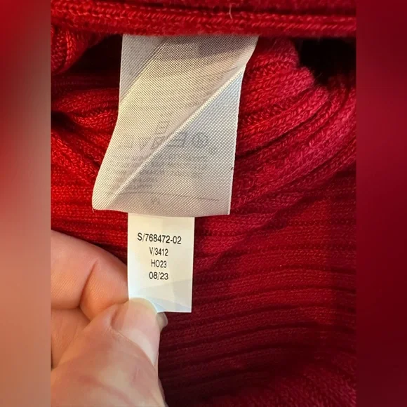 Banana Republic Red Off The Shoulder Sweater - Picture 6 of 9